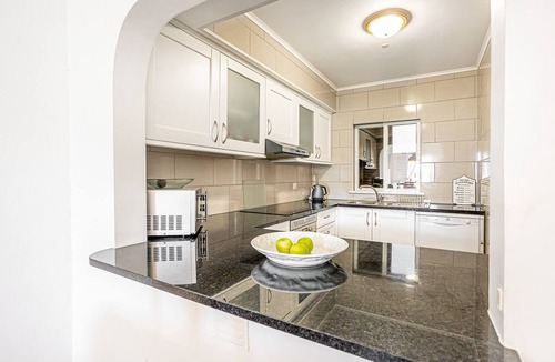 Alpouvar Apartment | Recently Renovated Ground Floor Apartment, 2 new Bathrooms with walk in showers