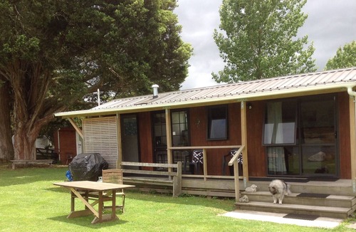 Manunui Cabin | Riverside Studio Cabin