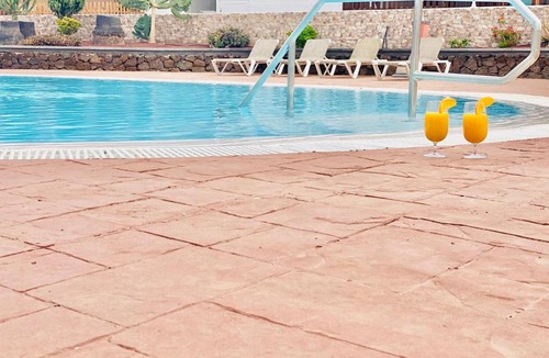 Costa Teguise Apartment | Romantic apartment in Costa Teguise with fenced garden