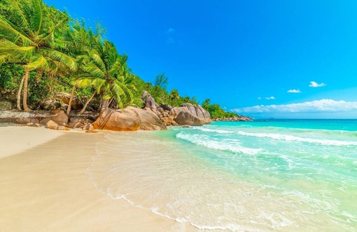 Praslin Island Boat Rental | Seychelles Sun-Soaked Sailing: A Pristine Beach Experience from Praslin