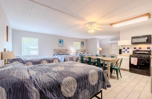 Port Aransas Hotel | Shark Reef Resort Motel & Cottages