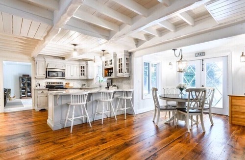Muskoka Lakes Cottage | Stillwater Lakehouse 20 Acre Lakefront Sandy Beach Dock Firepit!