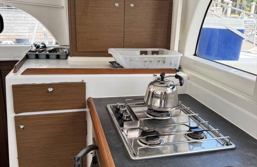 Eden Island Boat Rental | Sun-Kissed Sailing Adventure in Isla de Mahe, Seychelles