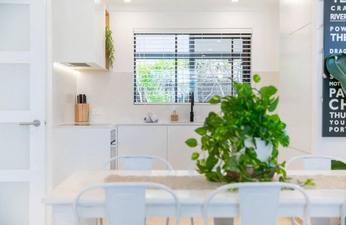 Scarborough Apartment | The Little Peaceful Retreat, 600m to Scarb Beach