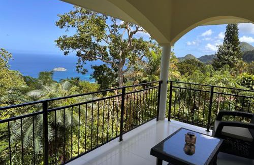 La Misere Villa | Tropical garden self catering - sea view