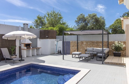 Vale Formoso Ski Chalet | Villa Maya | 3 Bedrooms | Modern | Almancil