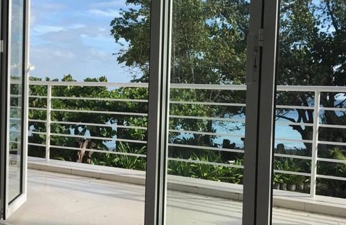 Beau Vallon Villa | Villa Mimi Beachfront Beau Vallon