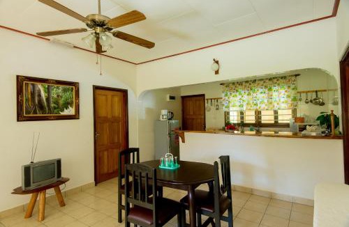 La Passe Apartment | Zerof Self Catering Apartments