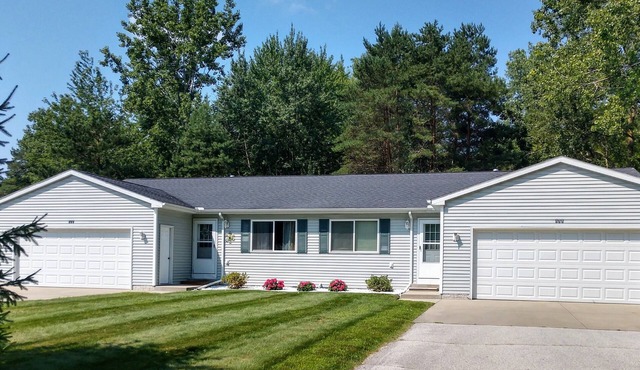 2 Bedroom 2 Bath Condo 15 mins to the hospitals in Saginaw. in Saginaw
