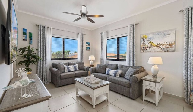 2 BR Apt|Private Pool|BBQ|3 Min To Arashi Beach in Noord