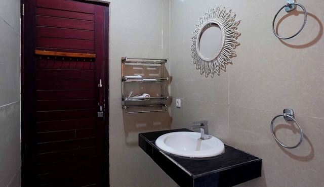 3 Bedroom Pool West Sanur - Lake House in Denpasar