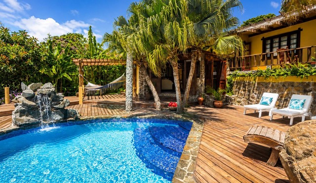 3 bedroom Villa with Pool + Ocean Views - Overlooks Golf course in Gros Islet