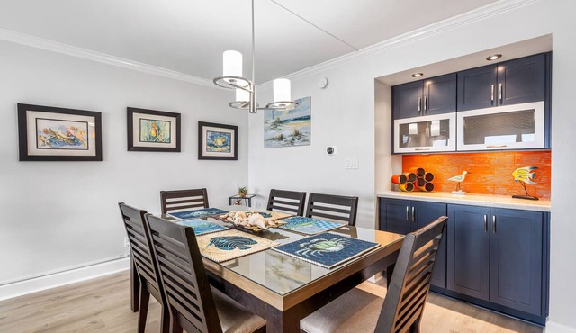 320- Beautifully remodeled Beachfront Condo, spectacular views in Destin