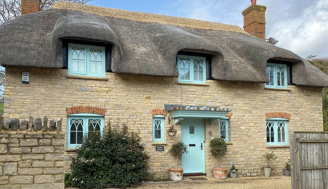 4 bedroom accommodation in West Lulworth, near Wareham in Wareham