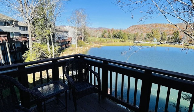 4B Condo Walking Distance to Tubing! Sleeps 10! in Sugar Mountain
