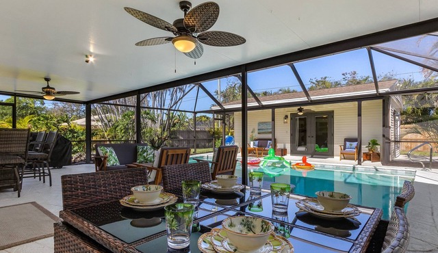5 BDRM/3 Bath/Naples Luxury/Htd Pool/Nr Beach/Pets in Naples