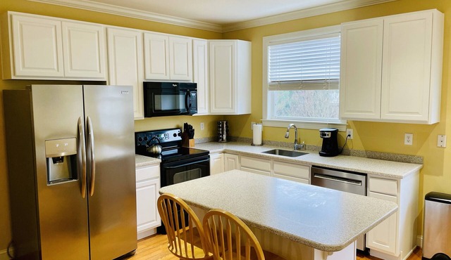 5-bedroom vacation home just 10-minute walk to the Rehoboth Beach Boardwalk in Rehoboth Beach