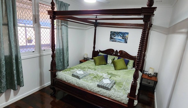 5 minutes from the coastal City of Geraldton, ready for you to rest and relax. in Rangeway