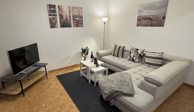 6th floor, amazing 2-bedroom apartment in charming Eaux-Vives, Genève in Genève