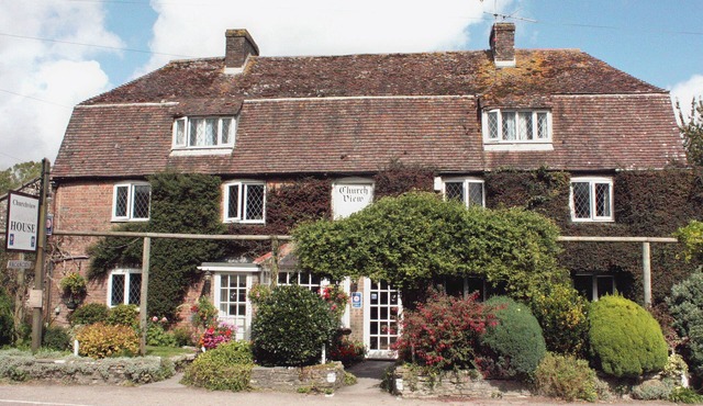 9 bedroom accommodation in Winterbourne Abbas, near Dorchester in Dorchester