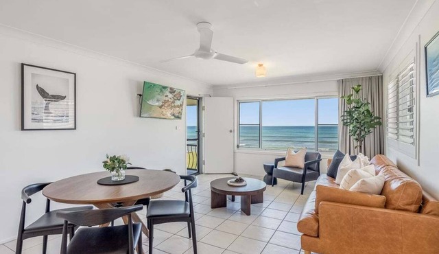 Absolute Beachfront Apartment 3T in Lennox Head