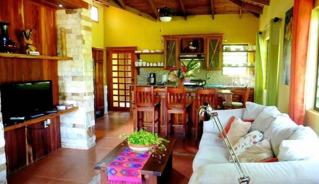 Aliana's Villas - Private Farm Home on the River (Gold Standard Certified) in San Ignacio