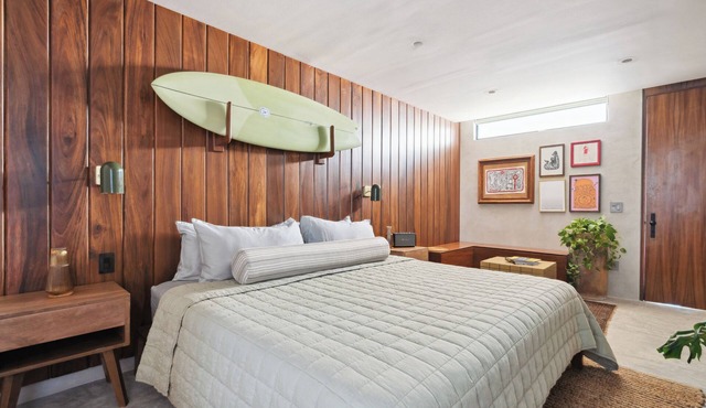 ALMA Surf Lodge King Room with Bath in Corral del Risco