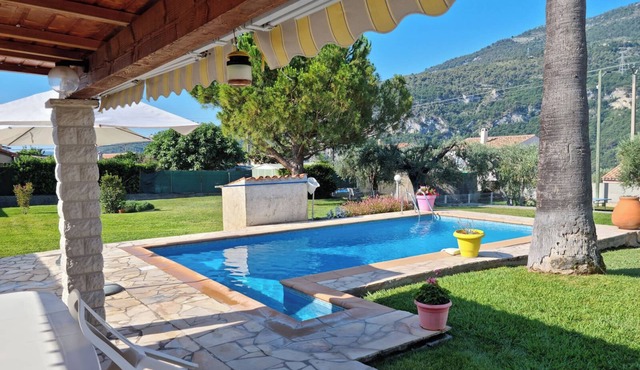 APARTMENT INDEPENDENT, SWIMMING POOL, CLOSE SEA, 4 PEOPLE + 1 CHILD - 2 YEARS in Saint-Martin-Du-Var