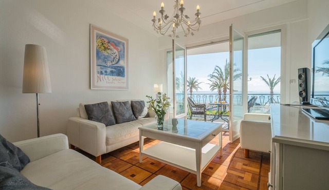 Apartment with spectacular sea view fronting the Promenade Des Anglais in Nice in Nice