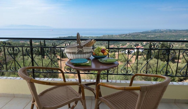 Aristea Studios in Mousata