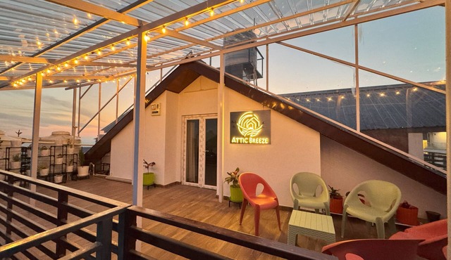 Attic Breeze 2BR -Mountain Villa in Hodal