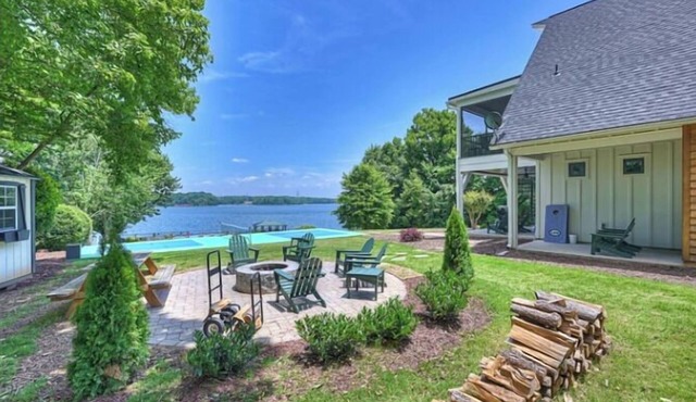 Azalea Retreat – The Cottage | Pool | Pickleball in Sherrills Ford