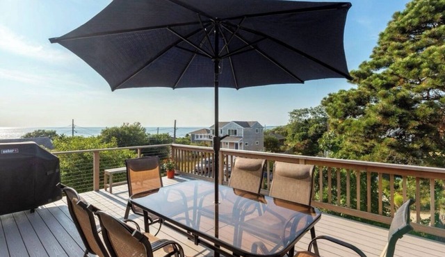 Bay Views and Panoramic Sunsets! in Eastham