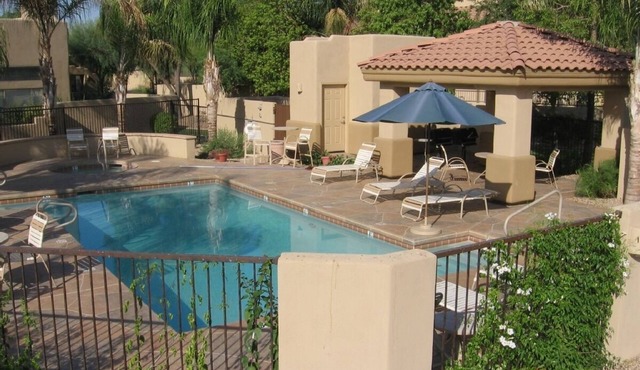 Beautiful central Scottsdale location, golf, restaurants and very convenient. in Scottsdale