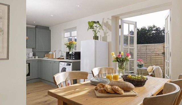 Beautiful dog friendly holiday cottage in picturesque village - Tower View in Broadway