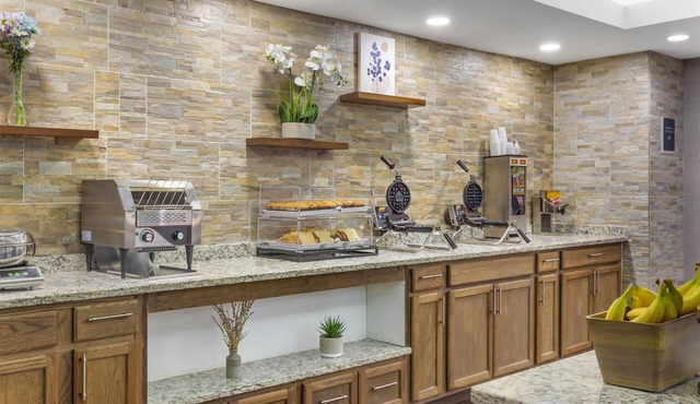 Best Western Plus Raleigh Crabtree Valley Hotel in Raleigh