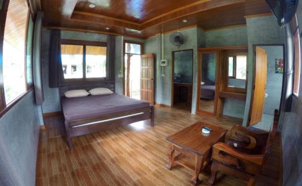 Bor Hin Baan Tai in Baan Tai
