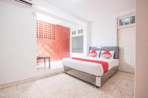 Capital O 332 Residence G17 Kemang in Jakarta