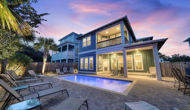 Casa Azul by Five Star Properties in Destin