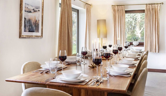 Cedar Farm: A Stunning 6 Bedroom Detached Home in Cheltenham