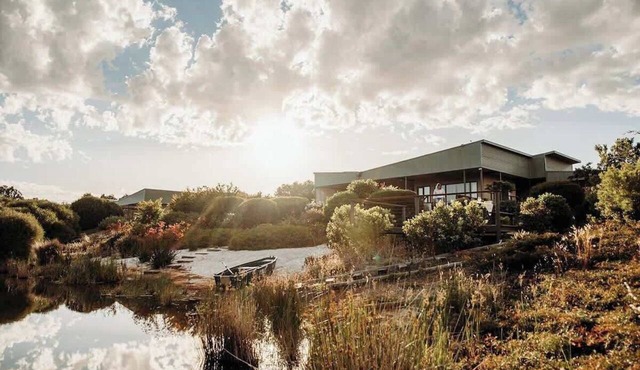 Charlie Bravo Chalet—Escape to the Golden Triangle in Margaret River