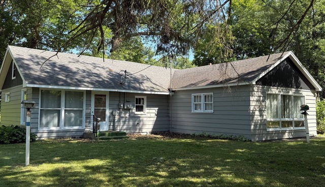 Charming 2-bedroom home in Hackensack. Enjoy during the summer and winter. in Hackensack