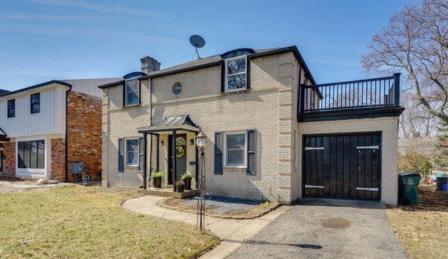 Charming 3-bedroom house with AC and WiFi in Royal Oak in Royal Oak