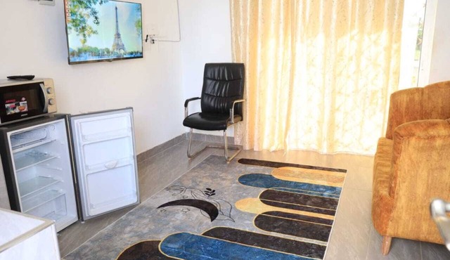 Charming studio in delightful Mtwapa with AC in Mombasa