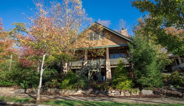 Cheshire Villa in Black Mountain
