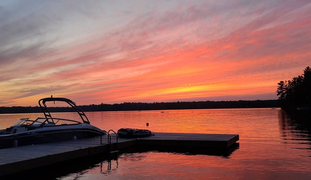 Cooper Bay Lakeside Escape – 322ft frontage, quiet, stunning west views! in Bracebridge