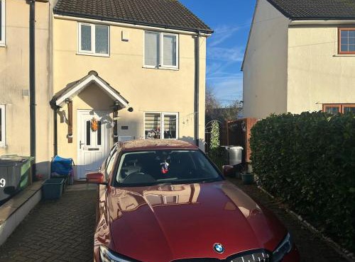 Cosy Two-Bedroom house with study room in a good location in Brentry in Bristol