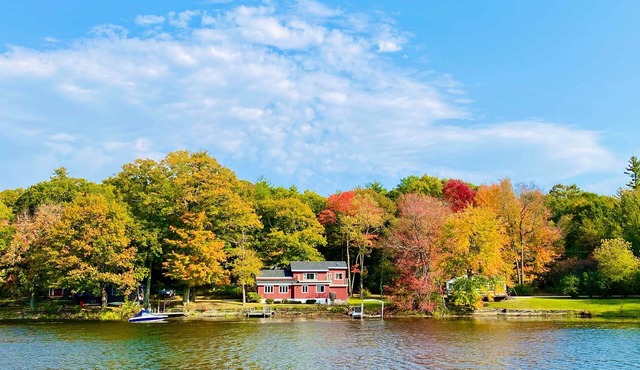 Cozy Castleton Cabin with Fire Pit + Water Access! in Castleton