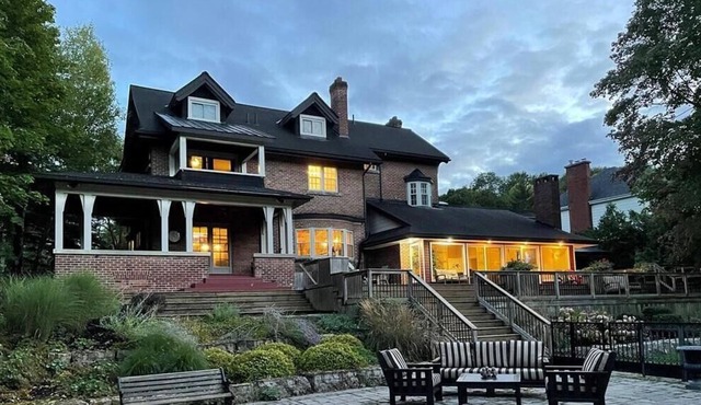 Custom Mansion on the Water | Heated Pool | Hot Tub in Owen Sound