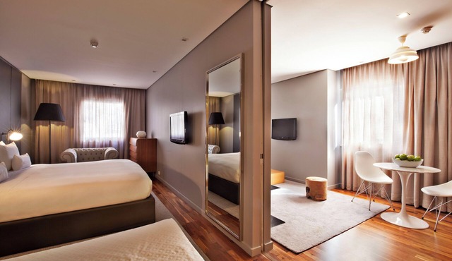 Discover Two Spacious, Pet-Friendly Apartments with Full Kitchen at Altis Prime in Lisboa
